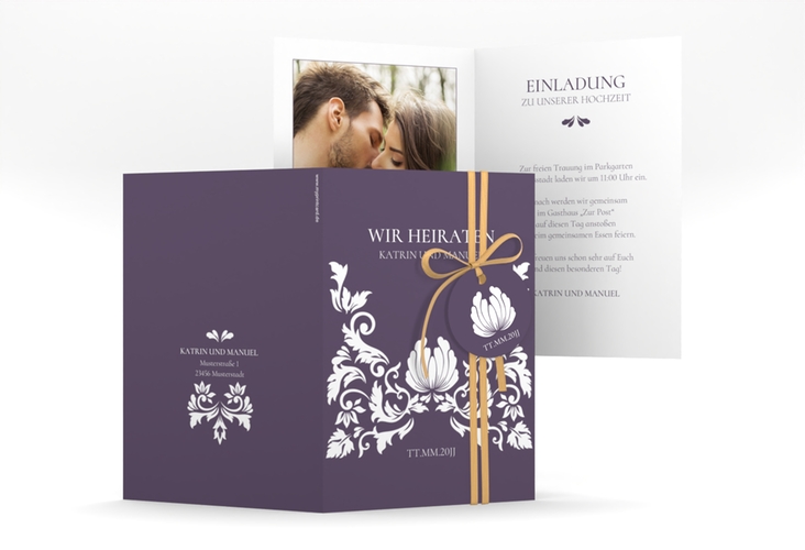 Einladungskarte Hochzeit Royal A6 Klappkarte hoch lila hochglanz mit barockem Blumen-Ornament