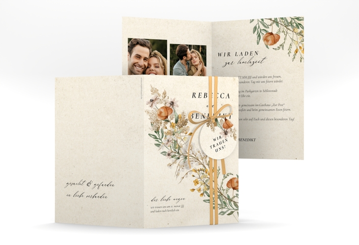 Einladungskarte Hochzeit Wildfang A6 Klappkarte hoch beige mit getrockneten Wiesenblumen