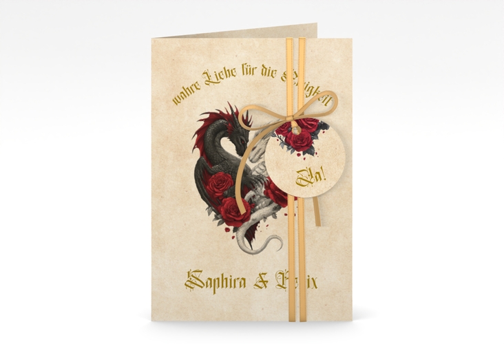 Einladungskarte Hochzeit Drachenliebe A6 Klappkarte hoch mit schwarzem und weißem Drachen zu einem Herz verschlungen
