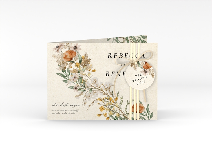 Hochzeitseinladung Wildfang A6 Klappkarte quer beige hochglanz mit getrockneten Wiesenblumen