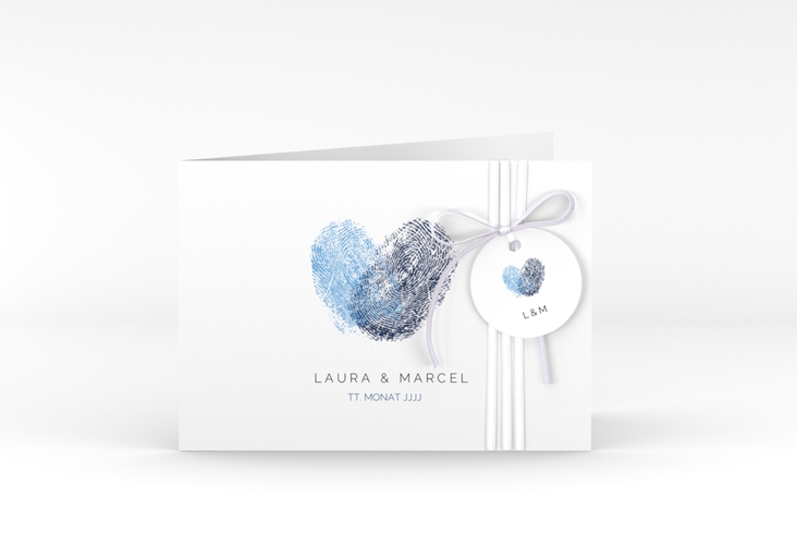Hochzeitseinladung Fingerprint A6 Klappkarte quer blau hochglanz schlicht mit Fingerabdruck-Motiv
