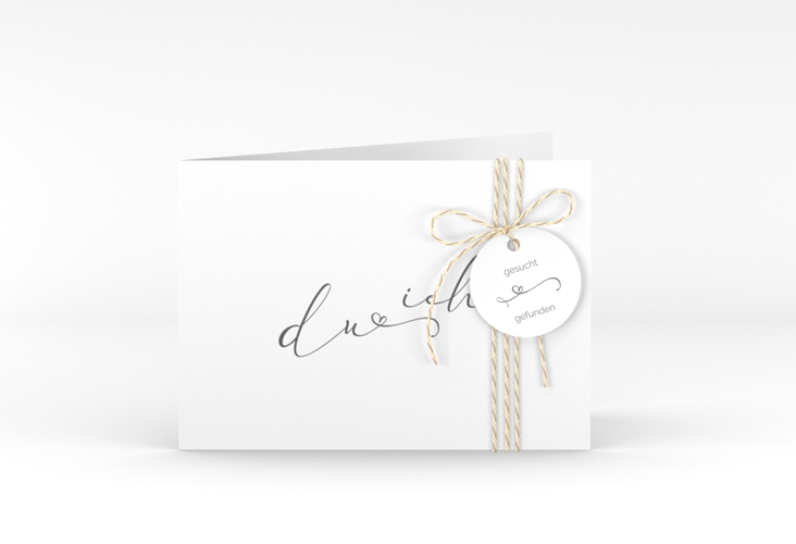 Hochzeitseinladung Zweisamkeit A6 Klappkarte quer im minimalistischen Stil mit Aufschrift du & ich