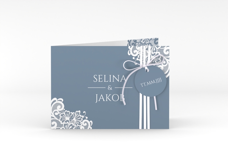 Hochzeitseinladung Vintage A6 Klappkarte quer blau mit floraler Spitze