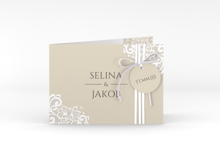 Hochzeitseinladung Vintage A6 Klappkarte quer beige mit floraler Spitze