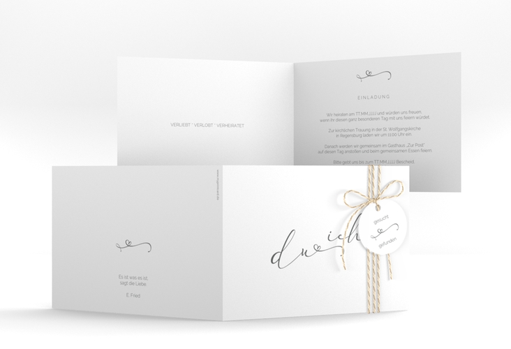 Hochzeitseinladung Zweisamkeit A6 Klappkarte quer im minimalistischen Stil mit Aufschrift du & ich