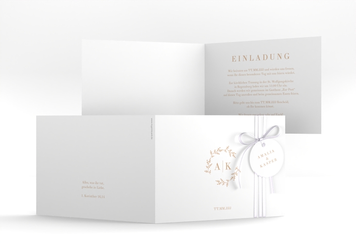 Hochzeitseinladung Filigrana A6 Klappkarte quer beige in reduziertem Design mit Initialen und zartem Blätterkranz
