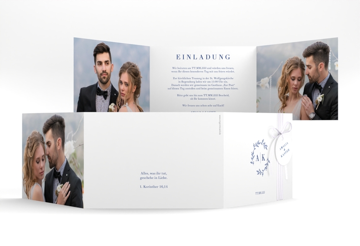 Hochzeitseinladung Filigrana A6 Doppel-Klappkarte blau hochglanz in reduziertem Design mit Initialen und zartem Blätterkranz