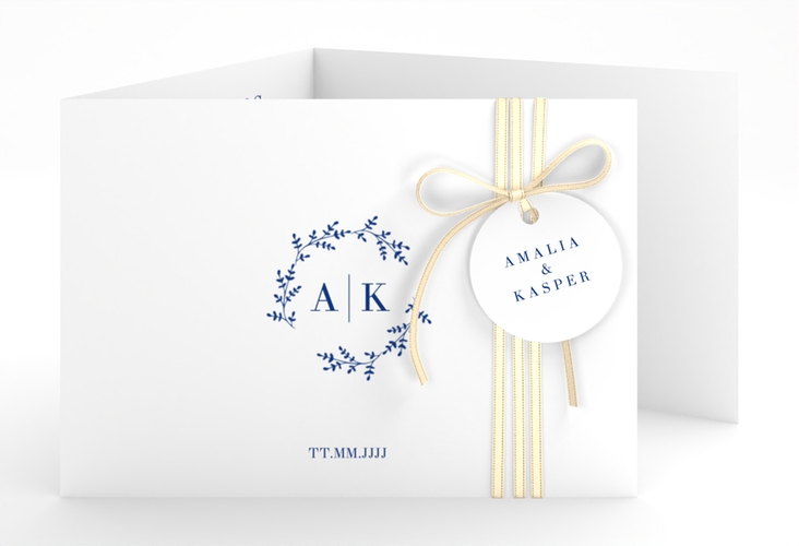 Hochzeitseinladung Filigrana A6 Doppel-Klappkarte blau in reduziertem Design mit Initialen und zartem Blätterkranz