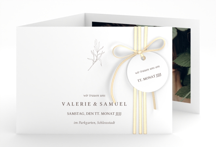 Hochzeitseinladung Ivy A6 Doppel-Klappkarte weiss hochglanz minimalistisch mit kleiner botanischer Illustration