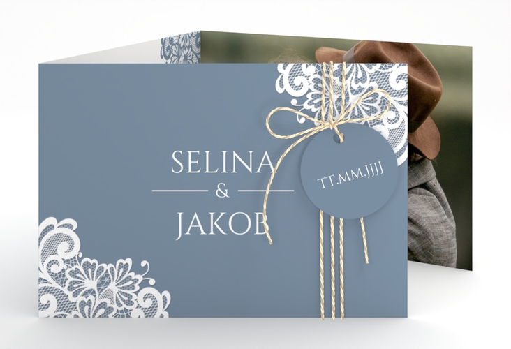 Hochzeitseinladung Vintage A6 Doppel-Klappkarte blau mit floraler Spitze