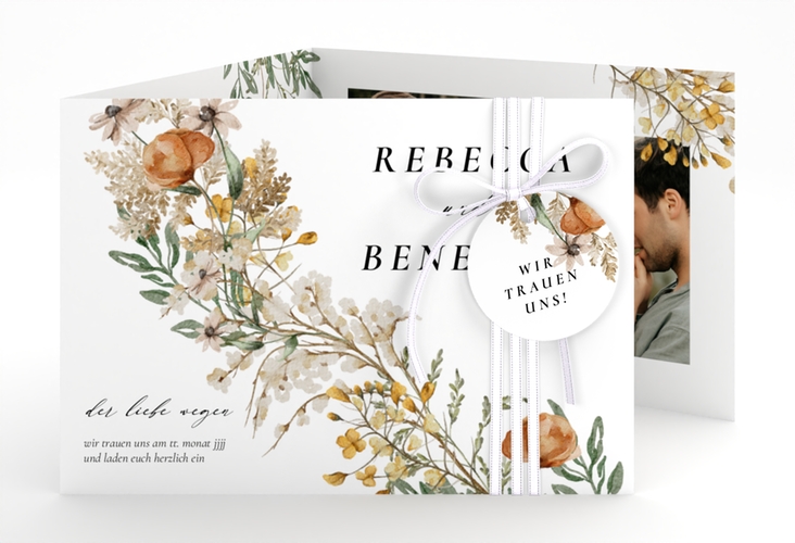 Hochzeitseinladung Wildfang A6 Doppel-Klappkarte weiss hochglanz mit getrockneten Wiesenblumen