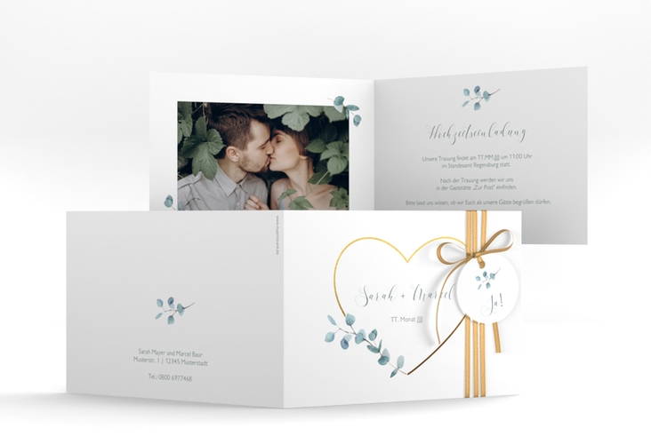 Hochzeitseinladung Greenheart A6 Klappkarte quer gold hochglanz mit elegantem Herz und Eukalyptus-Zweig