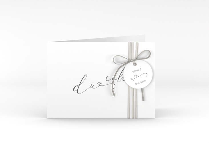 Hochzeitseinladung Zweisamkeit A6 Klappkarte quer weiss hochglanz im minimalistischen Stil mit Aufschrift du & ich