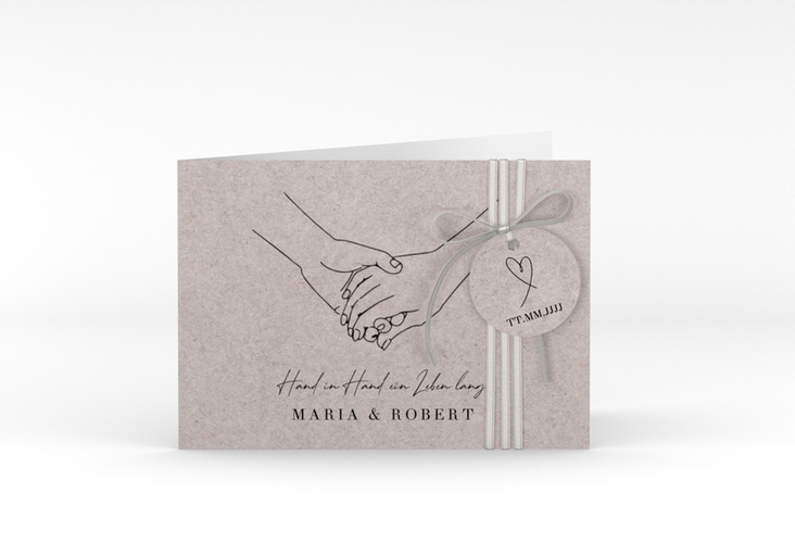 Hochzeitseinladung Hands A6 Klappkarte quer Kraftpapier hochglanz mit sich haltenden Händen im Monoline-Stil