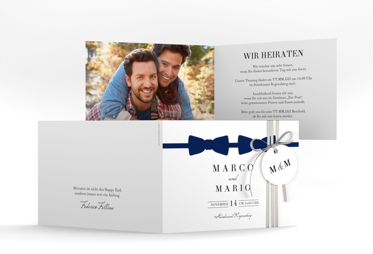 Hochzeitseinladung Suits A6 Klappkarte quer blau hochglanz