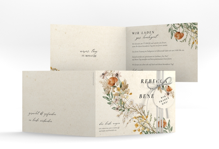 Hochzeitseinladung Wildfang A6 Klappkarte quer mit getrockneten Wiesenblumen