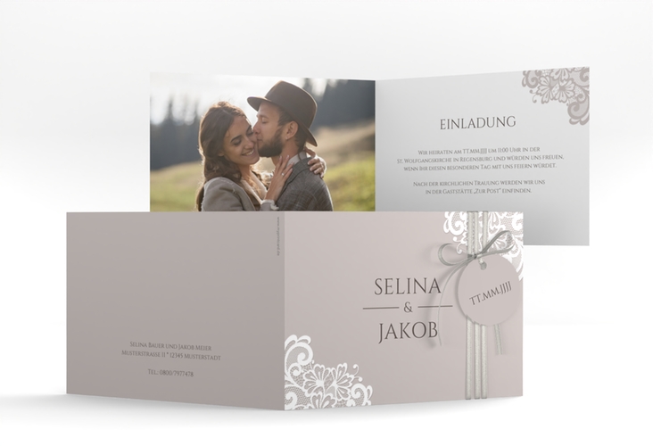 Hochzeitseinladung Vintage A6 Klappkarte quer grau mit floraler Spitze