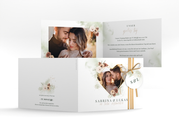 Hochzeitseinladung Odeur A6 Klappkarte quer gruen mit Aquarell-Blumen und Foto in Herzform