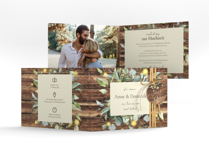 Hochzeitseinladung "Greenwood" DIN A6 Klappkarte quer im Greenery-Design mit Holz, Eukalyptus und Immergrün