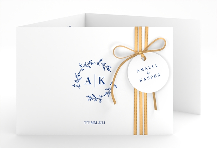Hochzeitseinladung Filigrana A6 Doppel-Klappkarte blau hochglanz in reduziertem Design mit Initialen und zartem Blätterkranz
