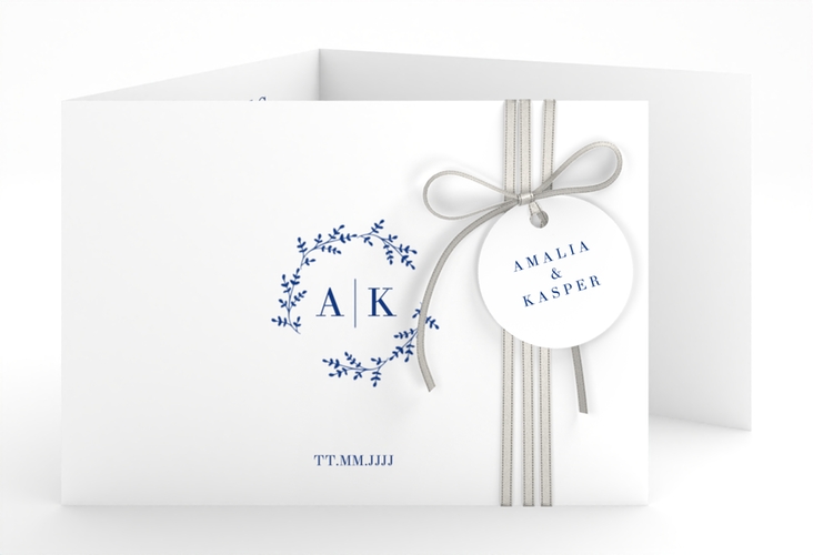 Hochzeitseinladung Filigrana A6 Doppel-Klappkarte blau hochglanz in reduziertem Design mit Initialen und zartem Blätterkranz