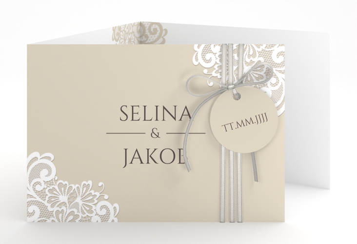 Hochzeitseinladung Vintage A6 Doppel-Klappkarte beige mit floraler Spitze
