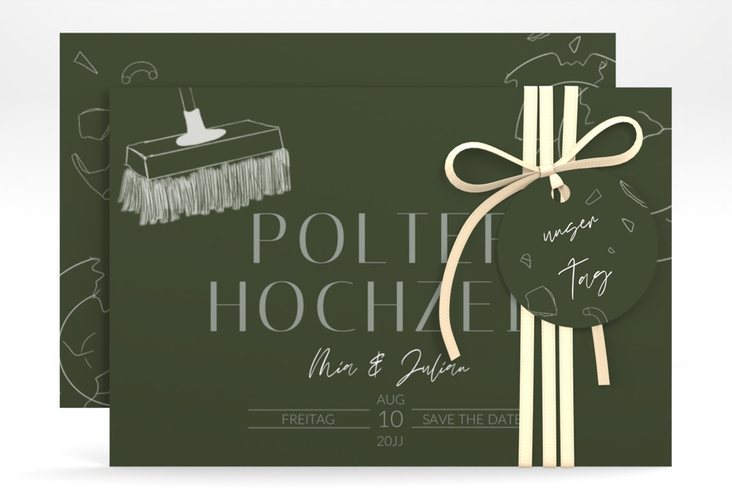 Save the Date-Karte Polterhochzeit A6 Karte quer gruen mit Besen und kaputtem Porzellanteller