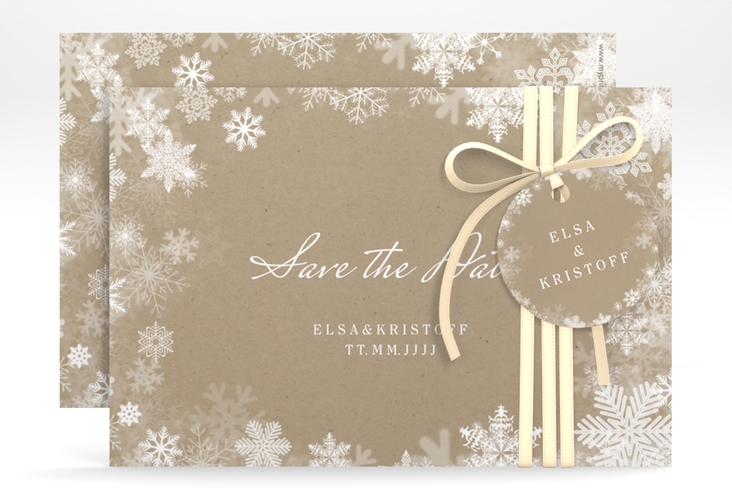Save the Date-Karte Snowfall A6 Karte quer Kraftpapier mit Schneeflocken für Winterhochzeit