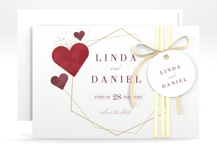Save the Date-Karte Herzlich A6 Karte quer gold hochglanz mit Goldrahmen und roten Herzen