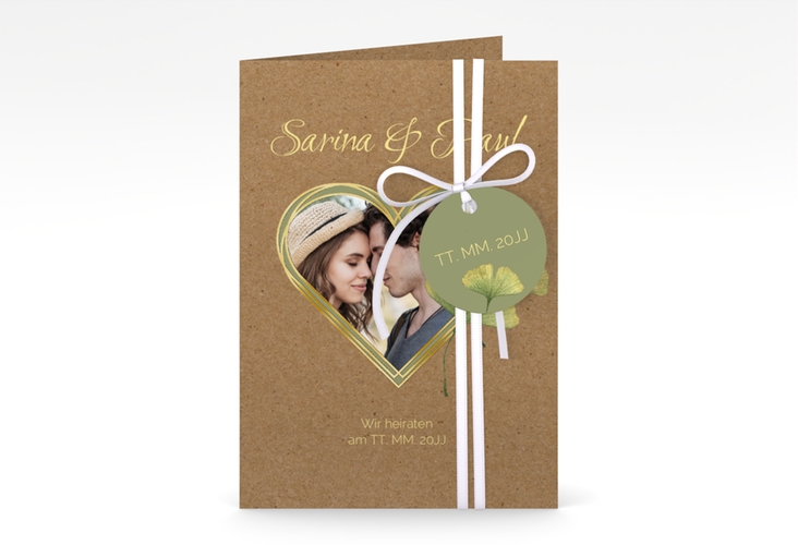 Einladungskarte Hochzeit Ginko A6 Klappkarte hoch gold mit Herz und zwei Ginkgo-Blättern