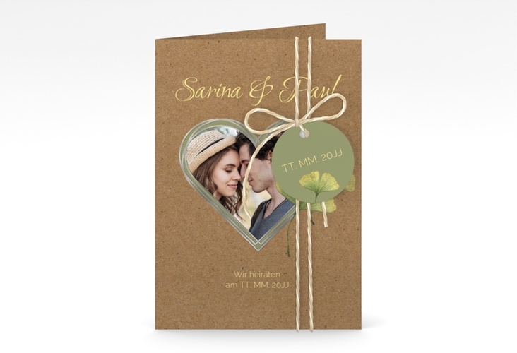 Einladungskarte Hochzeit Ginko A6 Klappkarte hoch silber mit Herz und zwei Ginkgo-Blättern