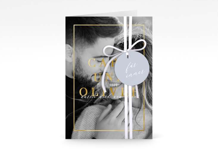 Einladungskarte Hochzeit Moment A6 Klappkarte hoch blau gold
