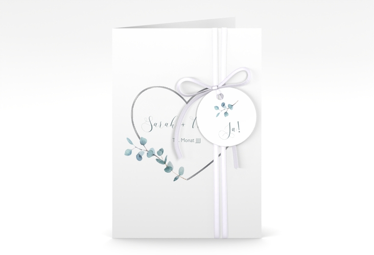 Einladungskarte Hochzeit Greenheart A6 Klappkarte hoch grau silber mit elegantem Herz und Eukalyptus-Zweig