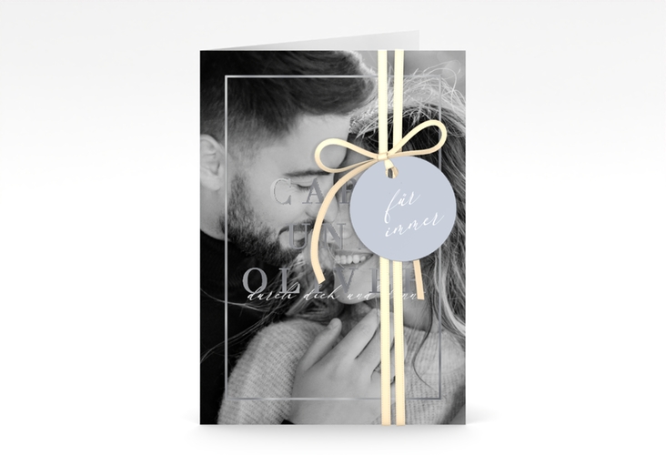 Einladungskarte Hochzeit Moment A6 Klappkarte hoch blau silber