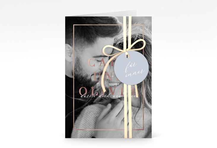 Einladungskarte Hochzeit Moment A6 Klappkarte hoch blau rosegold