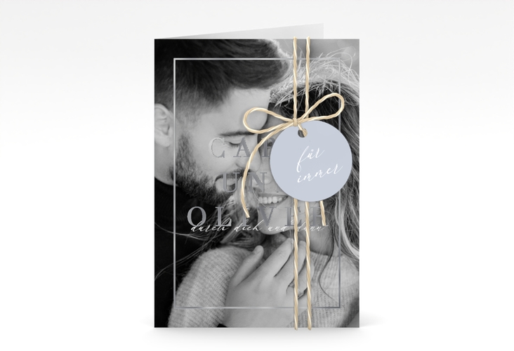Einladungskarte Hochzeit Moment A6 Klappkarte hoch blau silber