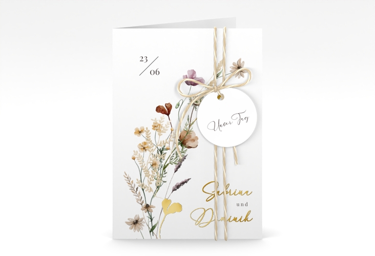 Einladungskarte Hochzeit Sauvages A6 Klappkarte hoch weiss gold mit getrockneten Wiesenblumen