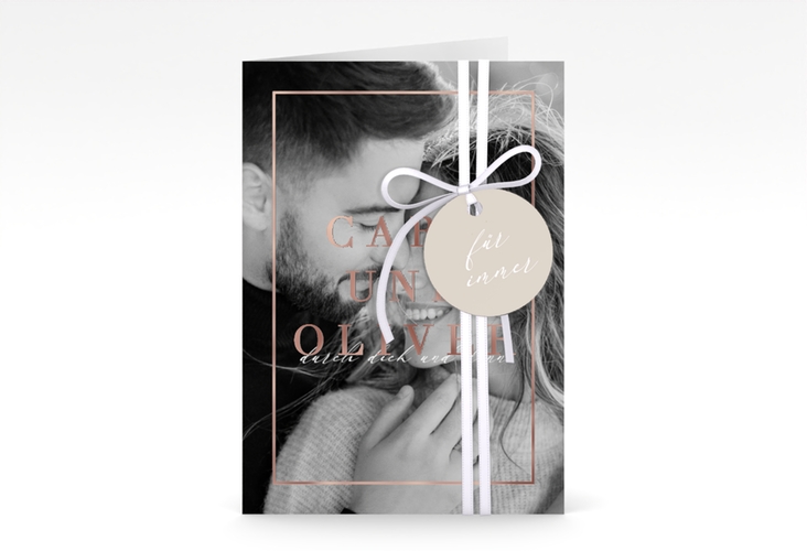 Einladungskarte Hochzeit Moment A6 Klappkarte hoch beige rosegold