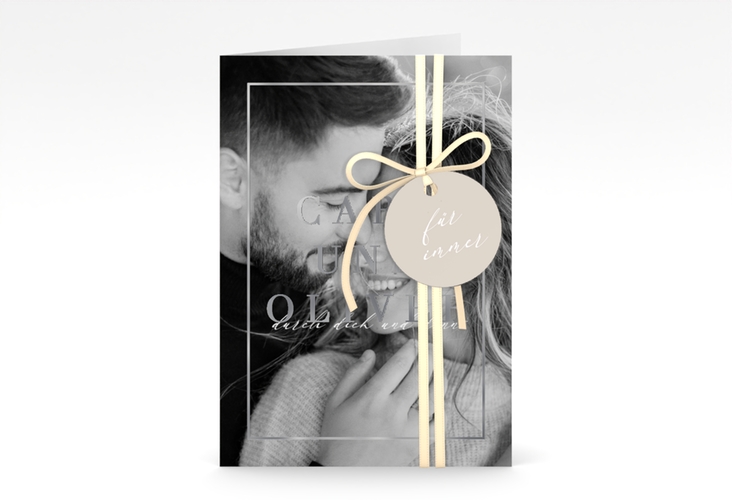 Einladungskarte Hochzeit Moment A6 Klappkarte hoch beige silber
