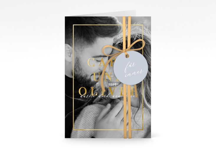 Einladungskarte Hochzeit Moment A6 Klappkarte hoch blau gold