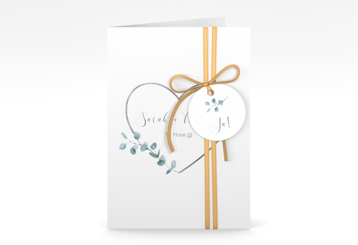 Einladungskarte Hochzeit Greenheart A6 Klappkarte hoch grau silber mit elegantem Herz und Eukalyptus-Zweig