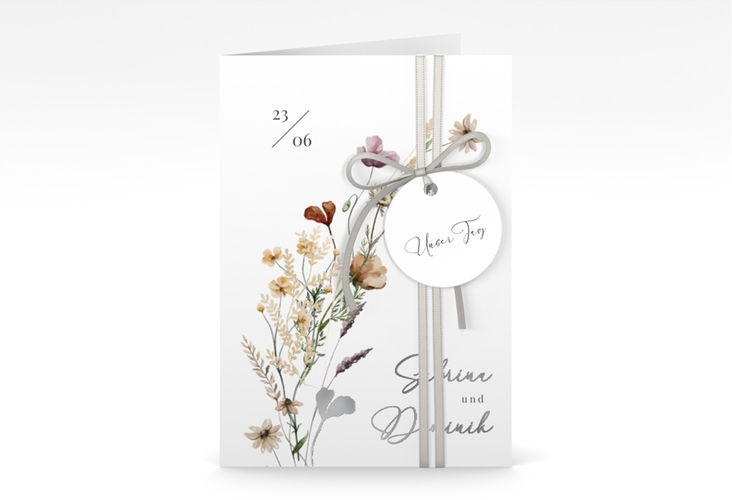 Einladungskarte Hochzeit Sauvages A6 Klappkarte hoch weiss silber mit getrockneten Wiesenblumen