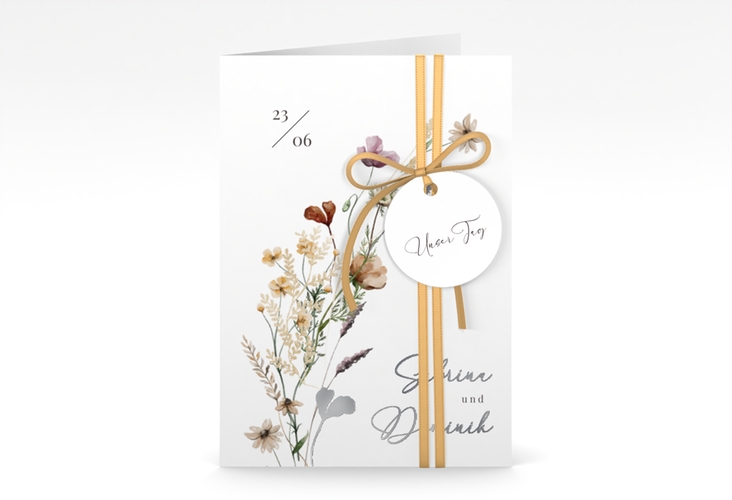 Einladungskarte Hochzeit Sauvages A6 Klappkarte hoch weiss silber mit getrockneten Wiesenblumen