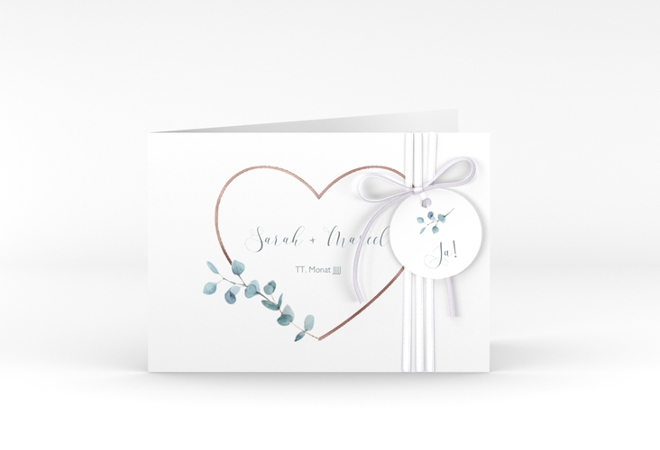 Hochzeitseinladung Greenheart A6 Klappkarte quer grau rosegold mit elegantem Herz und Eukalyptus-Zweig