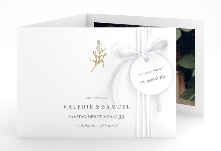 Hochzeitseinladung Ivy A6 Doppel-Klappkarte weiss gold minimalistisch mit kleiner botanischer Illustration