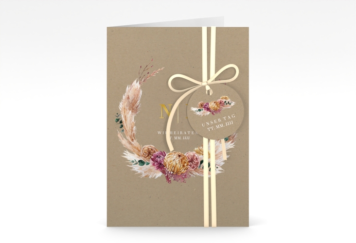 Einladungskarte Hochzeit Bohochic A6 Klappkarte hoch Kraftpapier gold mit Gräsern und Trockenblumen für Boho-Hochzeit