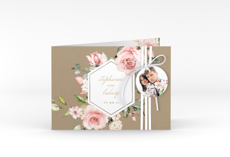 Einladung Hochzeit Graceful A6 Klappkarte quer Kraftpapier silber mit Rosenblüten in Rosa und Weiß