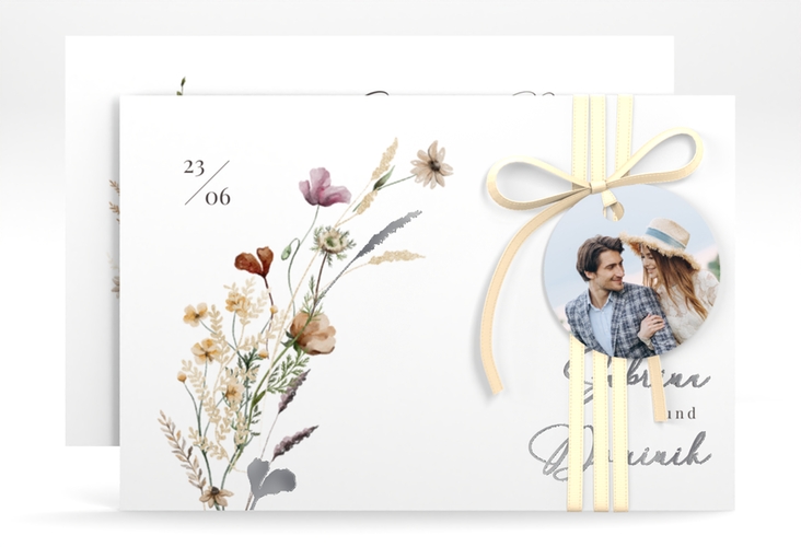 Save the Date-Karte Sauvages A6 Karte quer silber mit getrockneten Wiesenblumen