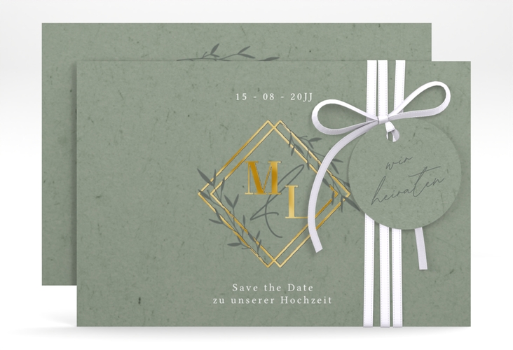 Save the Date-Karte Greenletter A6 Karte quer gruen gold mit Initialen in elegantem Goldrahmen mit Blättern