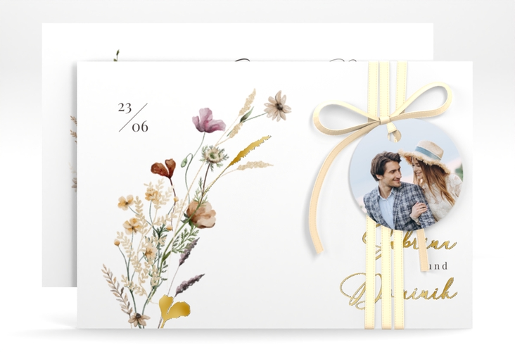 Save the Date-Karte Sauvages A6 Karte quer weiss gold mit getrockneten Wiesenblumen